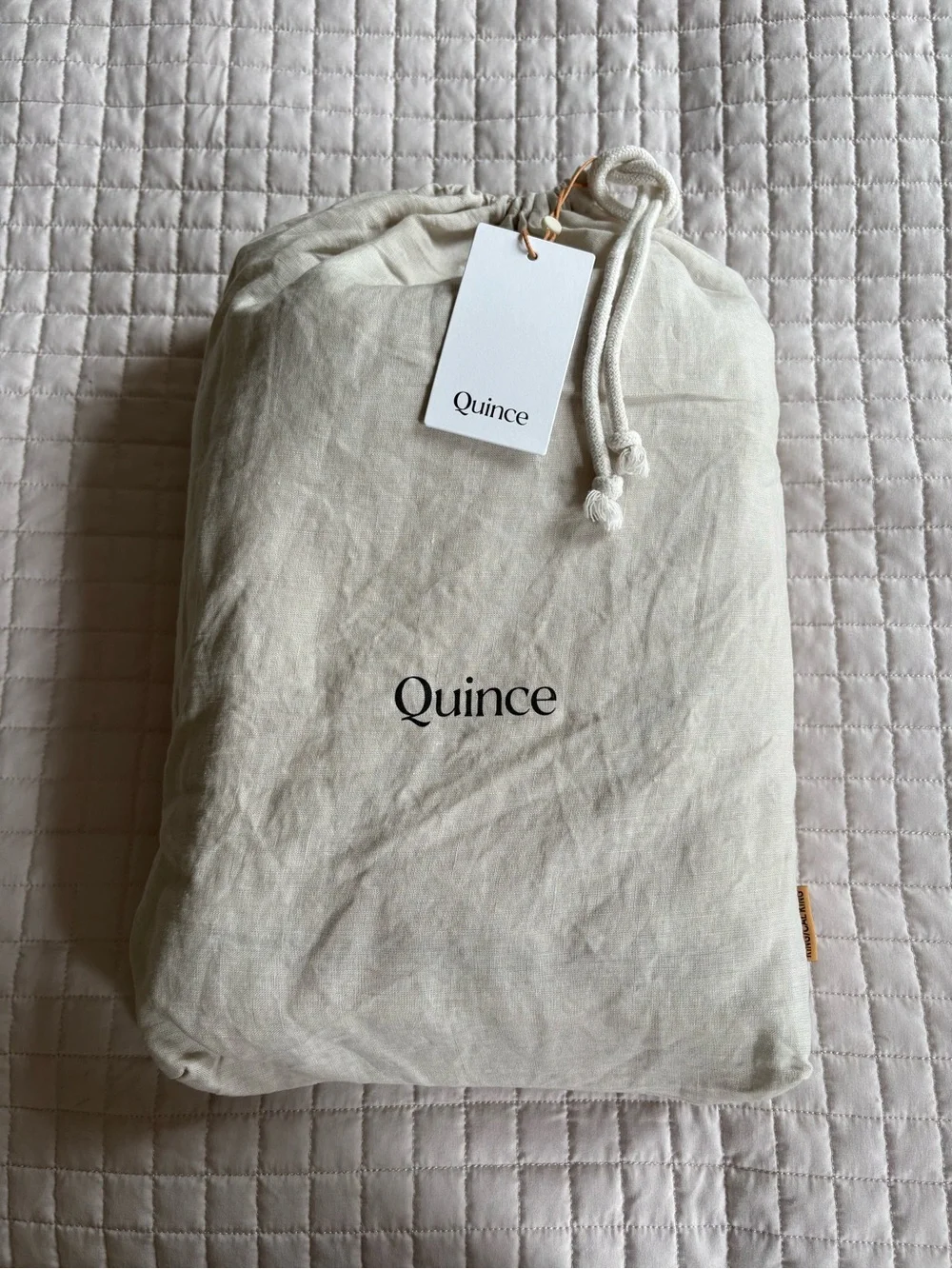 Like New Quince European Linen Duvet Cover Set - Natural Chambray, King/Cal King